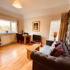 Homerton House Apartment