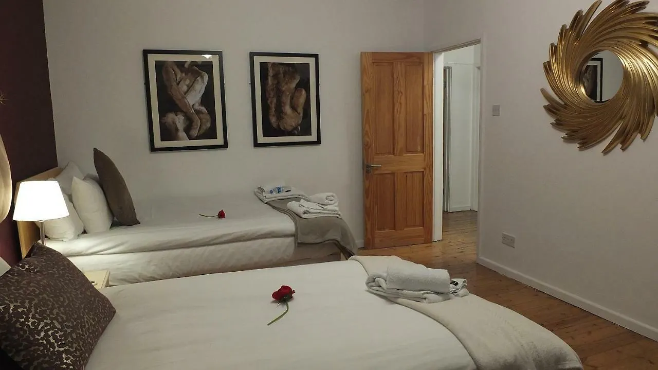 The Natal Rooms - Tas Accommodations Cambridge  Cambridge (Cambridgeshire)
