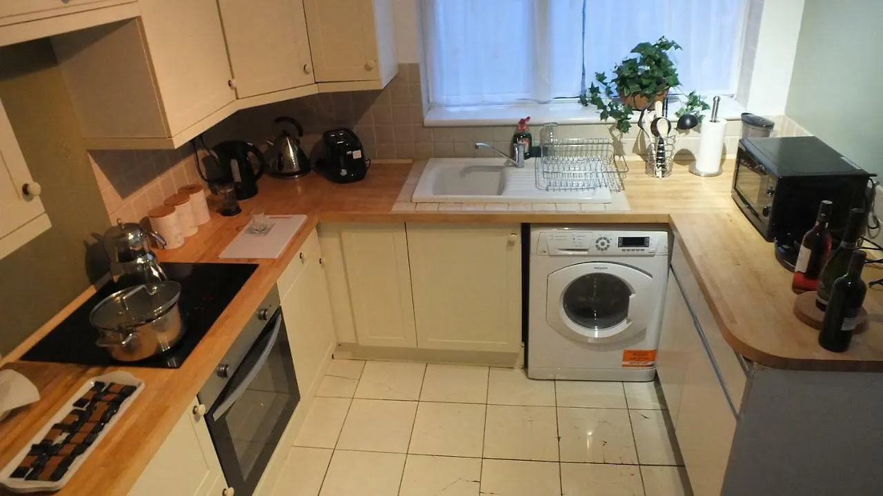 Homestay The Natal Rooms - Tas Accommodations Cambridge