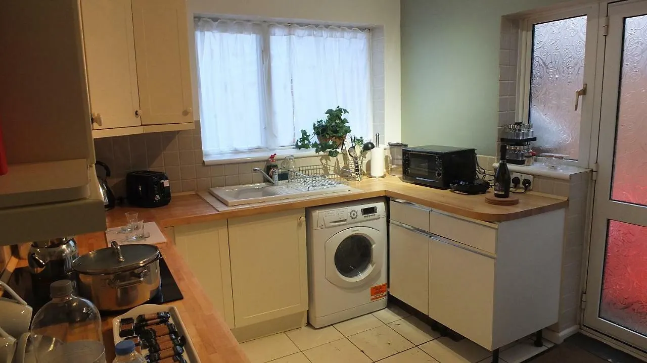 The Natal Rooms - Tas Accommodations Cambridge  United Kingdom